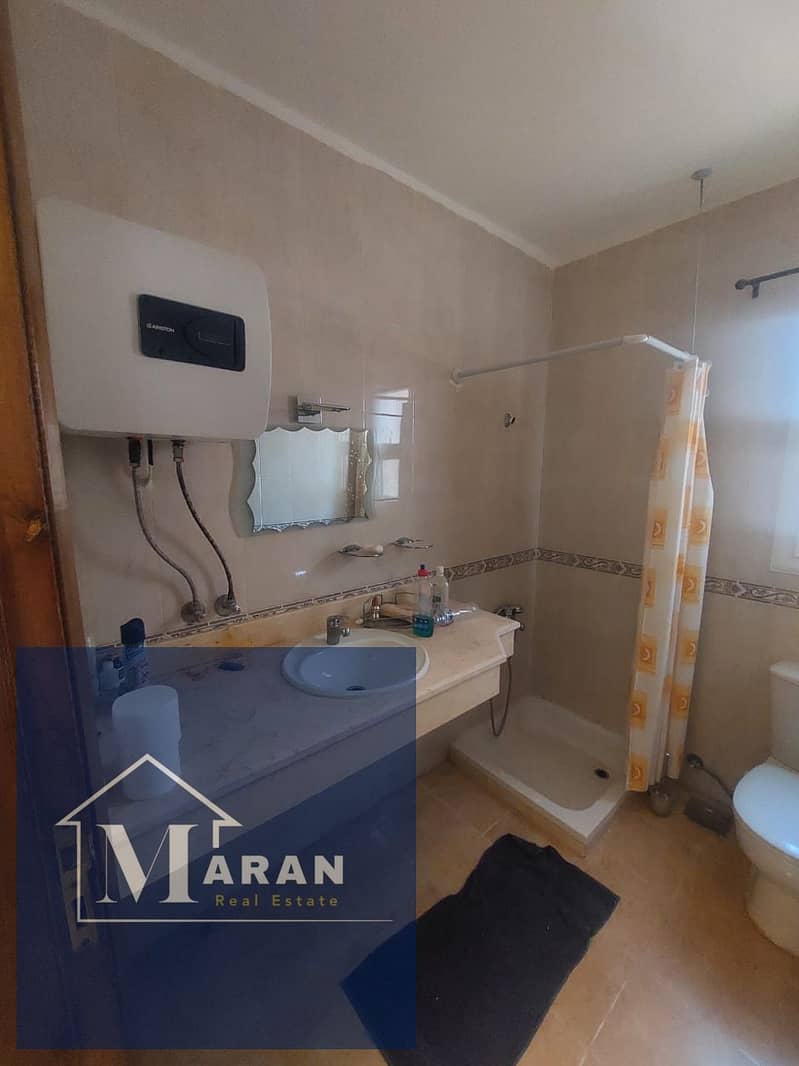 4 82cb4016-ede5-4bdf-b3d0-7749510b54ee. jpg