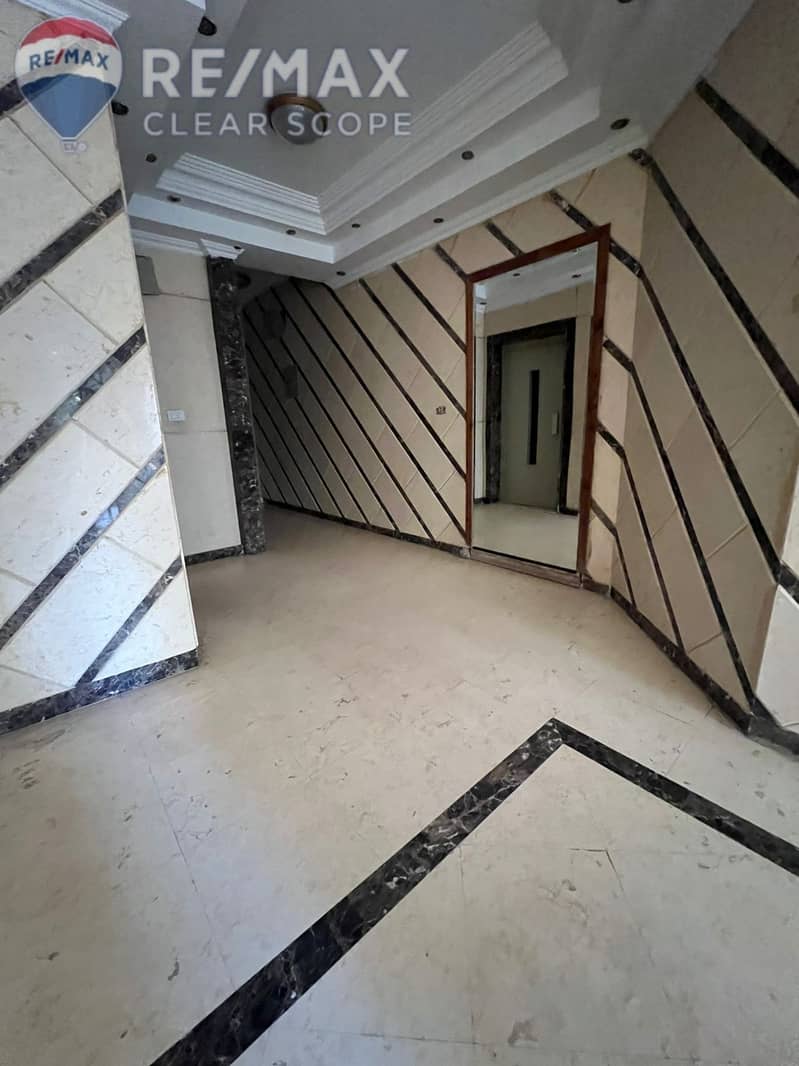 14 20856c4e-bcb5-4f51-b1eb-11ed4236372a. jpeg