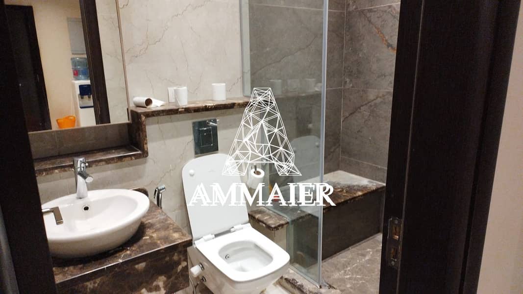 4 b469e3c6-d339-4937-bde0-3d60f5356dc0. jpg