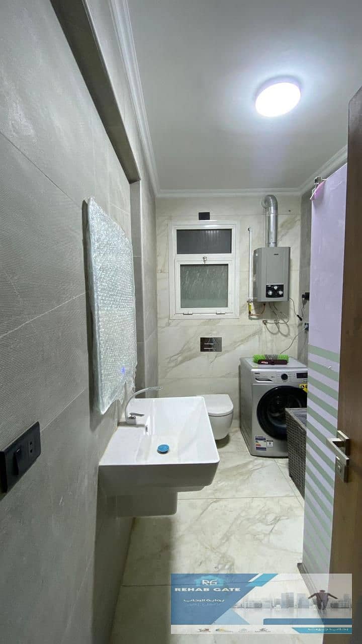 6 6b9e5742-bafc-46b5-8e71-aaa0728bffef. jpg