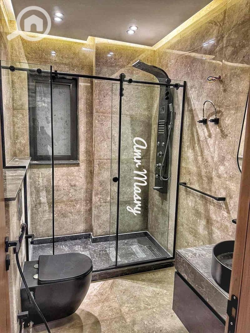 4 8600c8cf-e9a4-4ad5-8903-9c0382300588. jpg