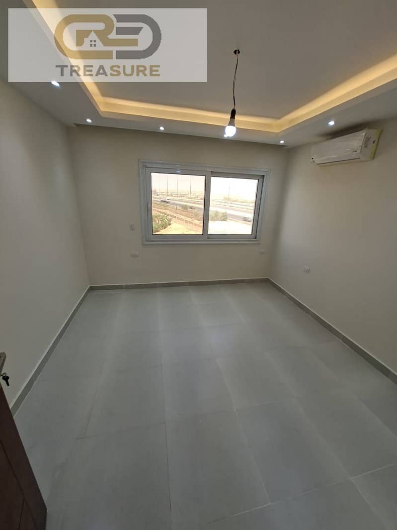 5 WhatsApp Image 2025-12-02 at 2.14. 28 PM (1). jpeg