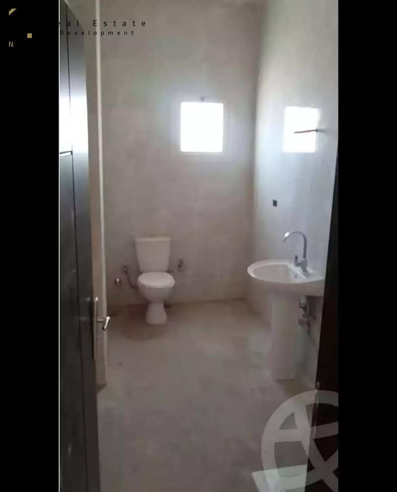 5 WhatsApp Image 2025-12-02 at 12.44. 31_8c20af8e. jpg