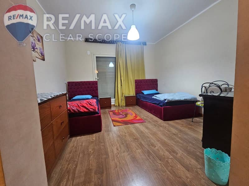 5 2e7f7ea5-f597-4a20-9487-399e9cd90b44. jpeg