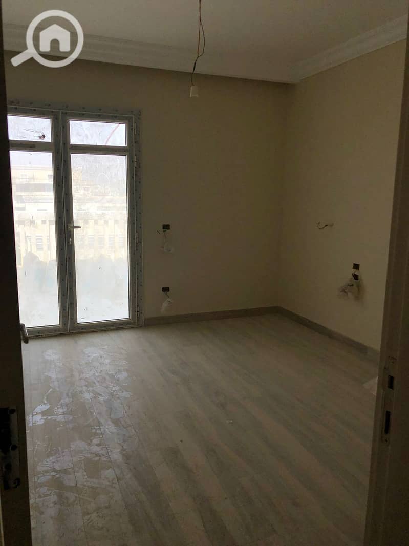 4 WhatsApp Image 2025-12-02 at 14.11. 08 (4). jpeg