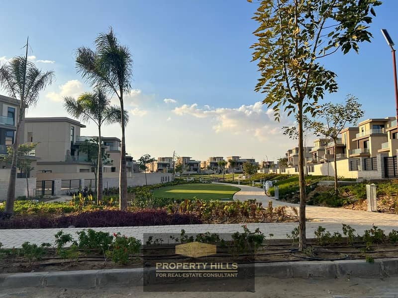 2 2b228f3f-3036-469c-af97-286e20ab63fa. jpg