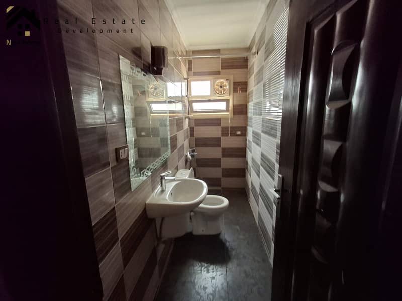 5 4c318cda-3127-44d2-b7b4-bdba1c474f3f. jpg