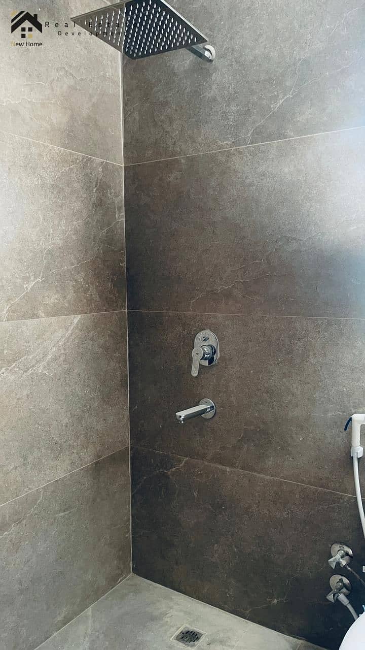 14 ca2284ca-10c2-4c0e-8a25-e9f0e3d916a3. jpg