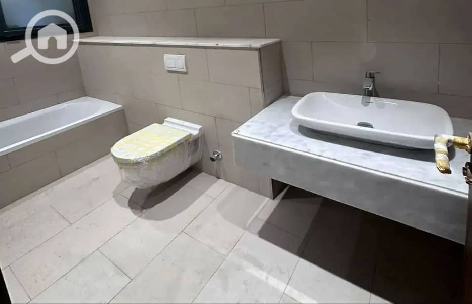 6 8183076-74bb5o_1400x900. jpg