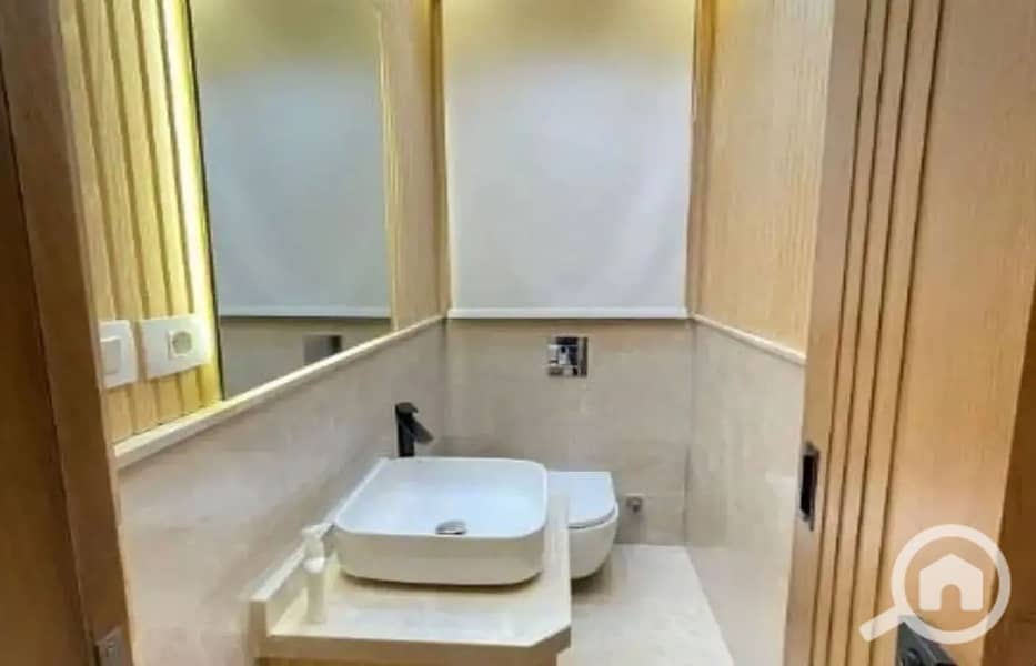 8 8183076-7a65co_1400x900. jpg