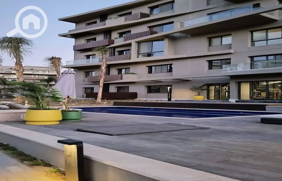 11 8183076-6bfd2o_1400x900. jpg