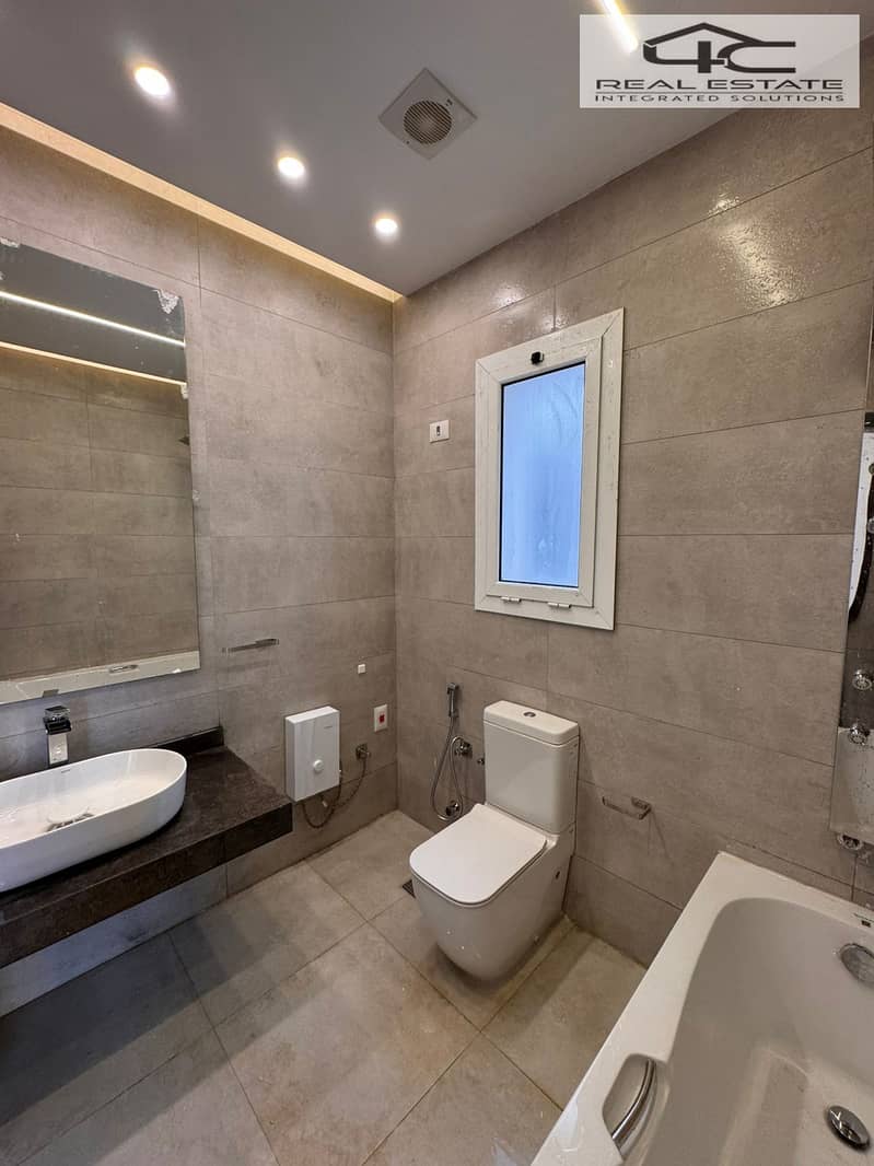 17 WhatsApp Image 2025-12-02 at 12.55. 23 (3). jpeg