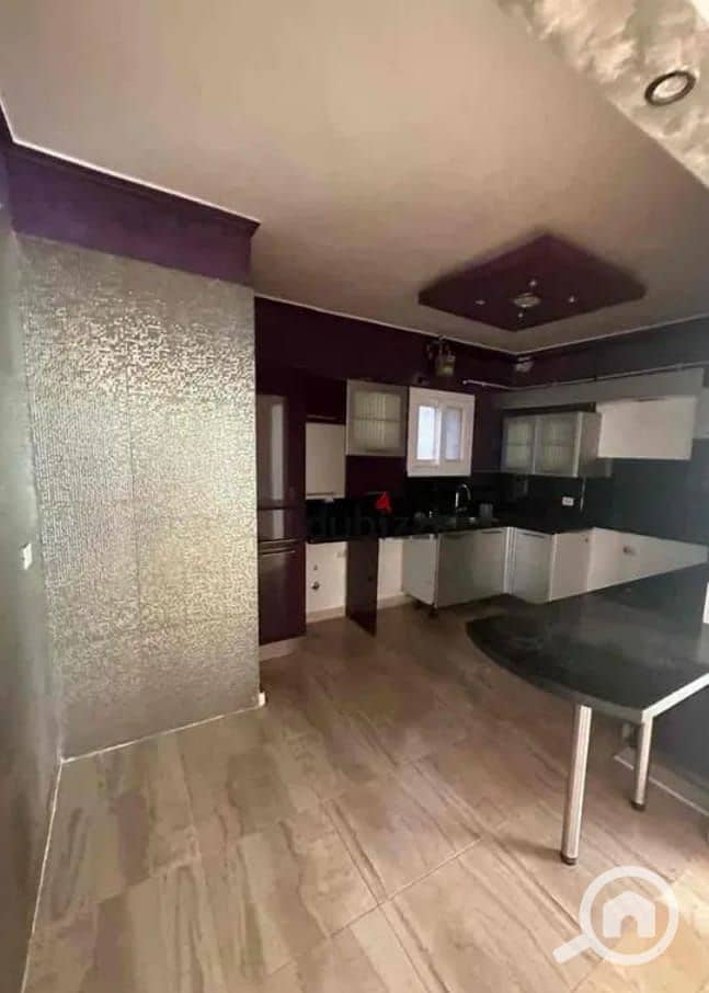 4 4c06326a-25f9-4a71-8bf8-f70381d0851b. jpg