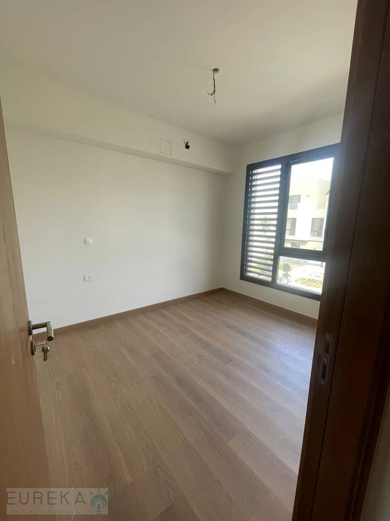 6 PHOTO-2025-12-01-14-23-42 (6). jpg