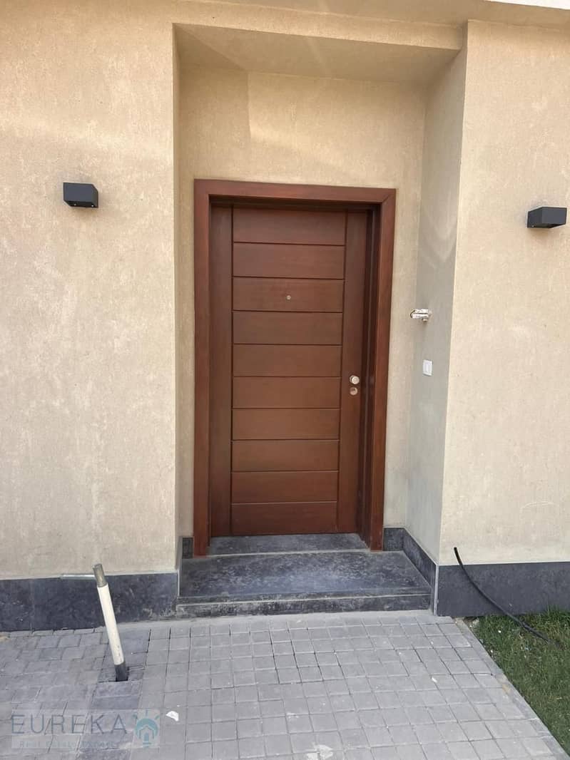 10 PHOTO-2025-12-01-14-23-42. jpg