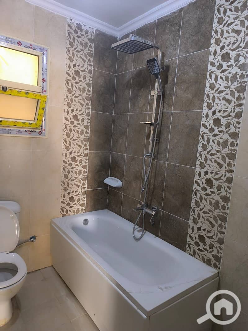 9 d055dc3d-6637-426a-aadb-d055e4d63086. jpg