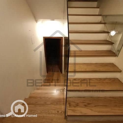 8 c9b4e144-3a3f-42cd-94df-5272aab63e0c. jpg