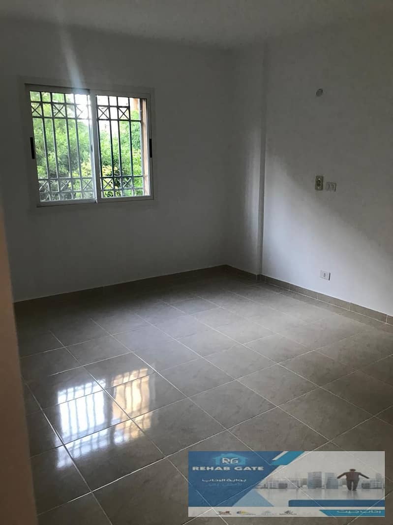 5 afdce83f-fd06-4b6d-8e84-11ce56f36295. jpg