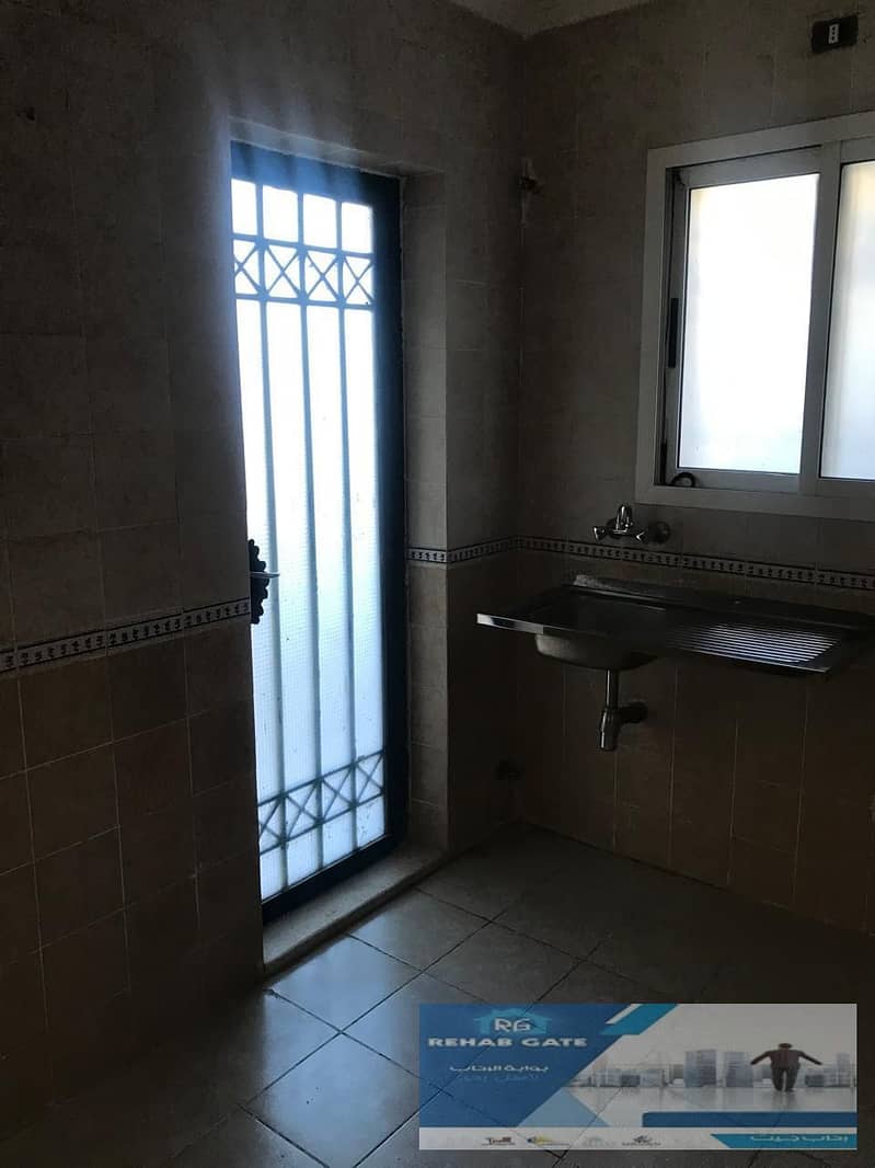 8 3e920eb1-0aec-4216-b068-dc24d04474d7. jpg