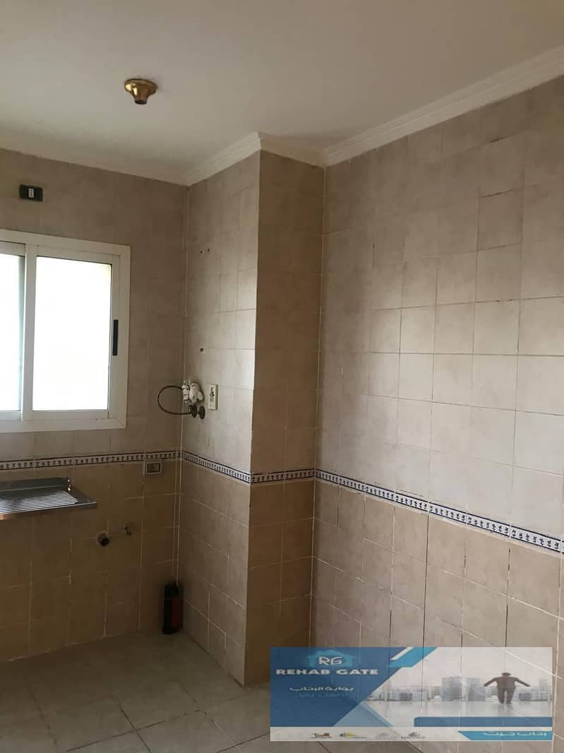 10 f395e518-08f0-461f-9ebc-78c26c051efc. jpg