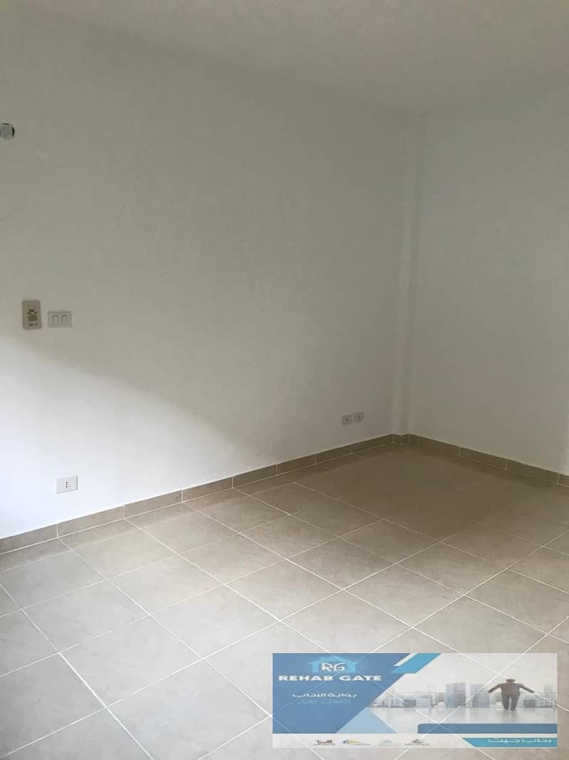 11 a5dddaec-ebfb-410a-8595-292407e495db. jpg