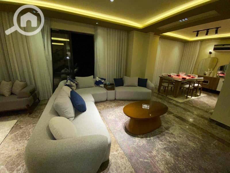 2 2d9ba3e9-a520-45c8-a7da-285cb676d3ea. jpg