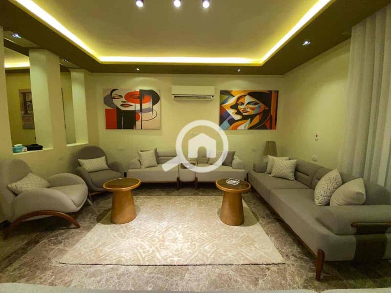 5 519bd798-ef64-4ae4-8597-e4b992e40a35. jpg