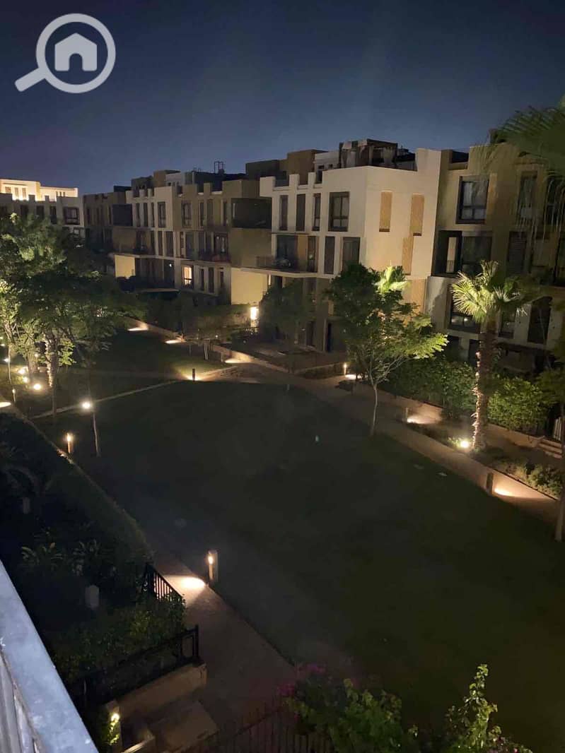 12 bfc02f9f-448d-4e3f-a2c2-a683c12df39c. jpg