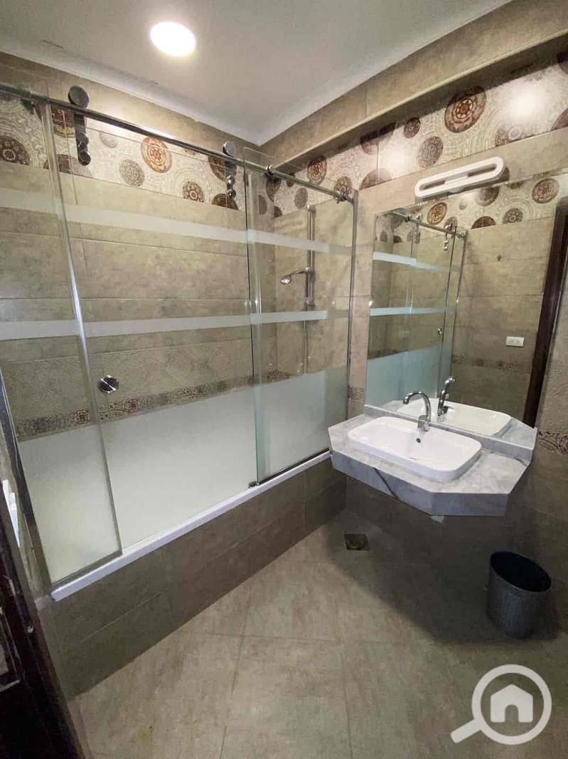 14 869ecae0-450a-4fa0-b24b-32f3e67f9c8a. jpg