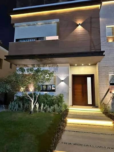 تاون هاوس 3 غرف نوم للبيع في القاهرة الجديدة، القاهرة - PHOTO-2025-11-06-17-36-12 (1). jpg