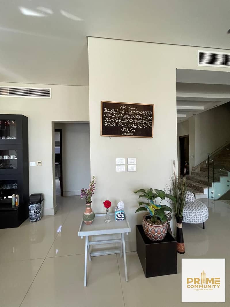 10 WhatsApp Image 2025-11-01 at 17.30. 03_ebc168b2. jpg