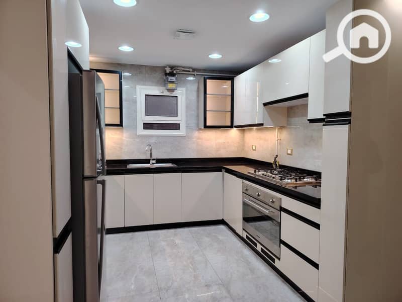 6 591750976_805062295844600_2992442908621267059_n. jpg