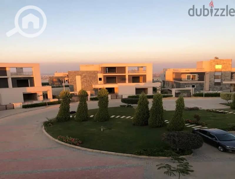 12 77177267-800x600. jpg