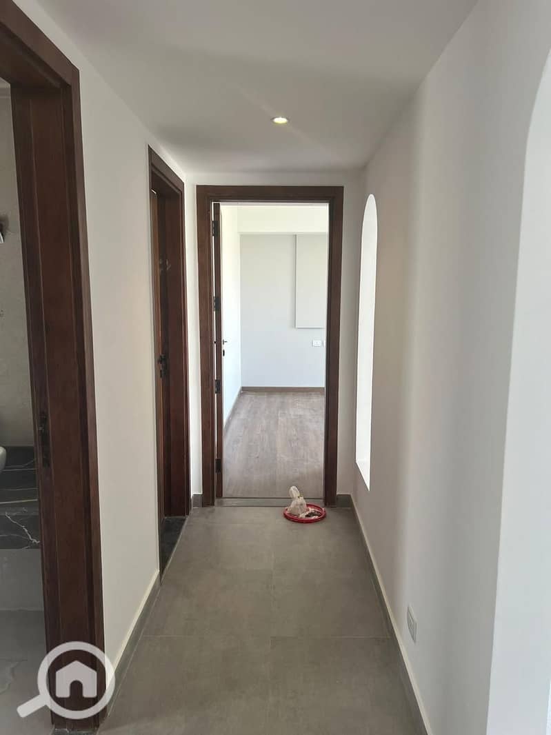 4 19cbe5fc-ea14-4723-ac36-18ab3859cb47. jpg