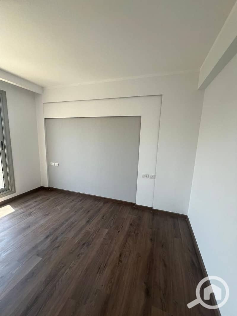 5 59e0e64f-0642-41a0-8c78-941f61f0fb2e. jpg