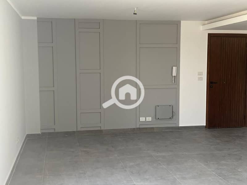 6 279ad4ab-5a21-4982-84e8-ff2b7bc23cc8. jpg