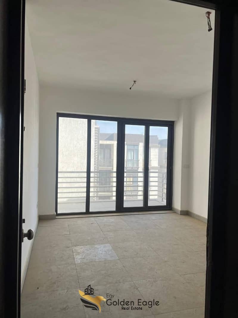 6 ef5dc7d7-b5a7-40a7-ba79-3936fe0ed302. jpeg