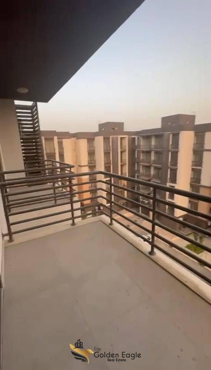 11 f5ef51c1-f9a5-47e1-ac5e-501a7e3d8b8a. jpeg