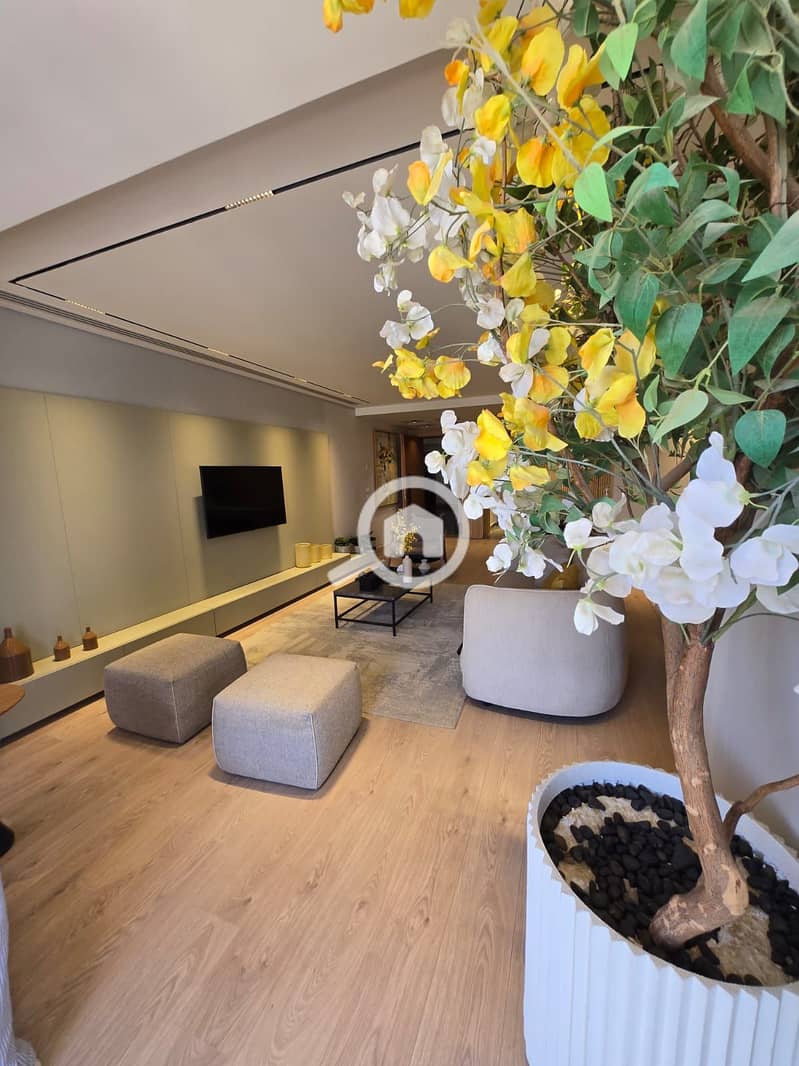 4 WhatsApp Image 2025-08-20 at 17.41. 43_70c3d9e5 - Copy. jpg