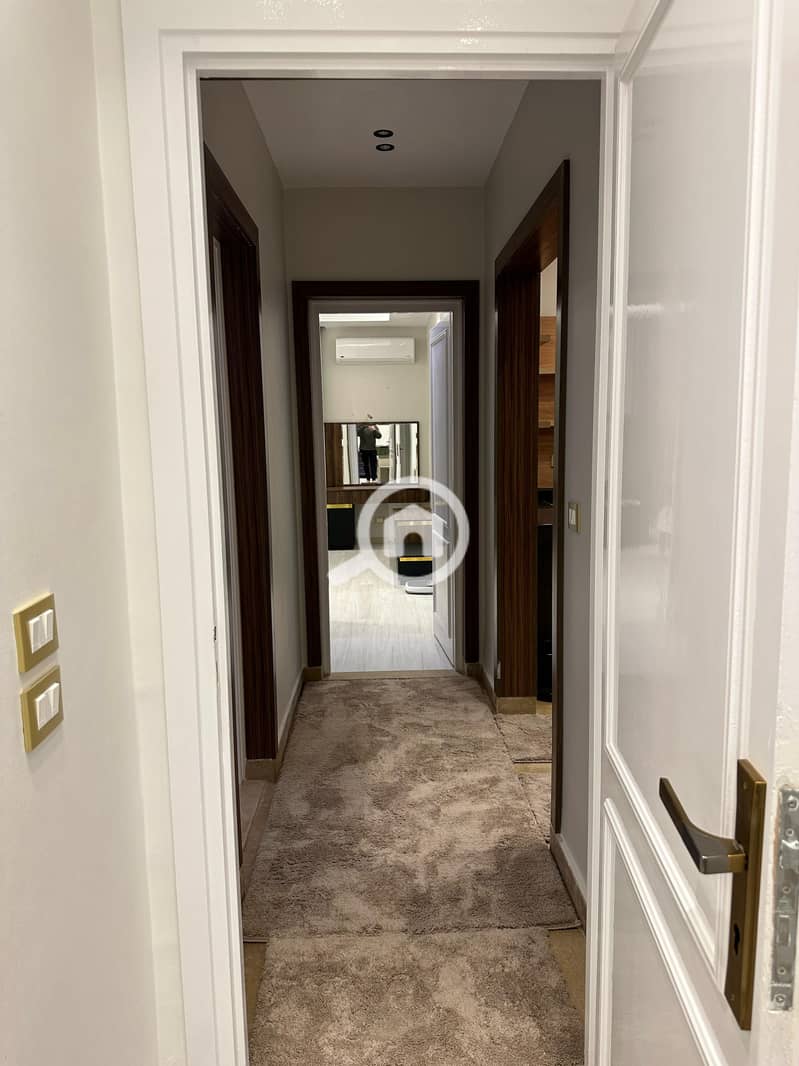 24 bdf50938-bd3e-4b55-94e0-f40ed16e74de. jpeg