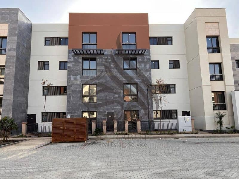 2 FKMqf8o5ZEVNOqti. jpg