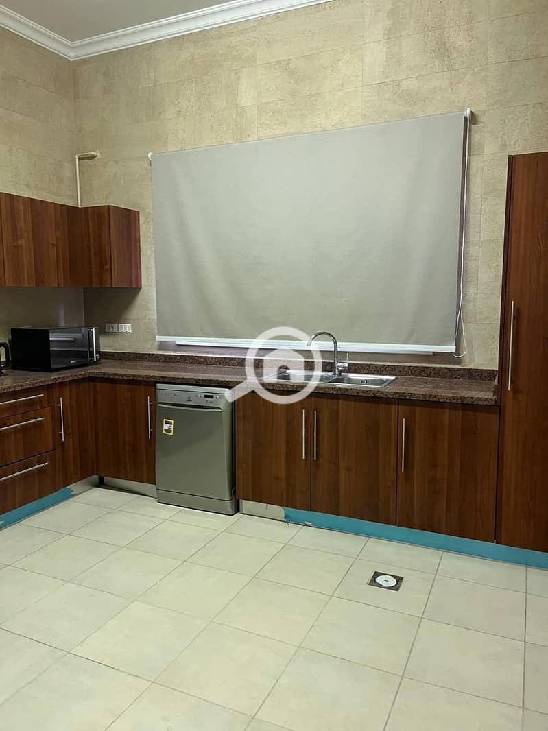 10 WhatsApp Image 2025-12-02 at 4.03. 43 PM (1). jpeg