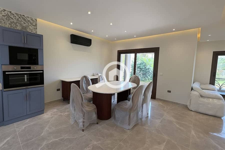 10 591697591_122303752982228254_8537632320591670835_n. jpg