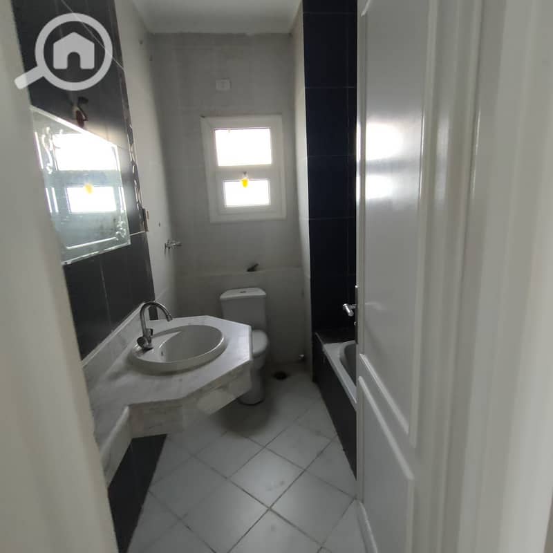 8 ba59aa09-5d3d-49e4-a746-5e03d0b84bea. jpg