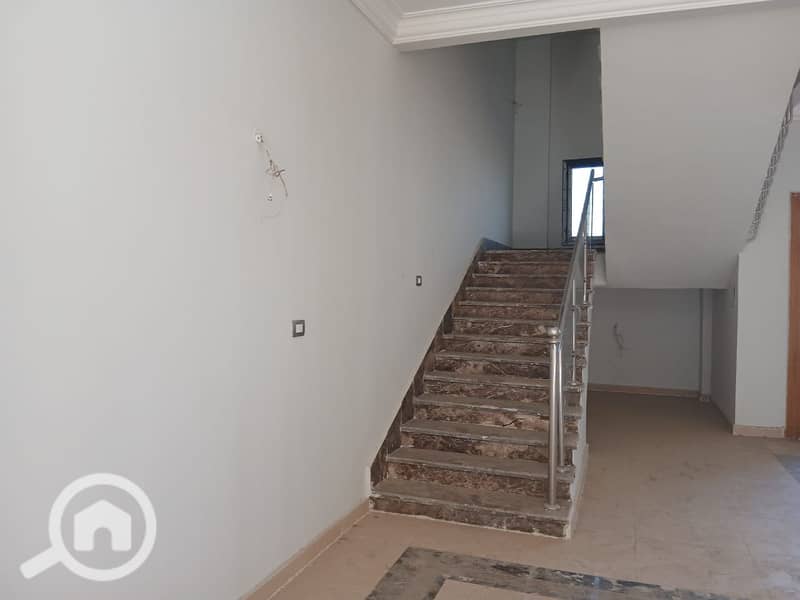 14 9765489d-d05a-4a44-9a78-c3b5ec48dcbd. jpg