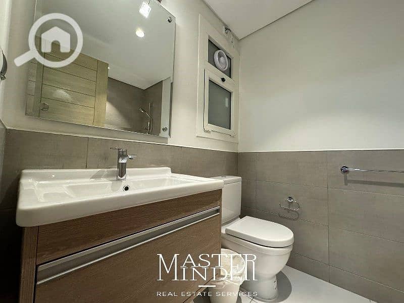 4 WhatsApp Image 2024-11-18 at 5.07. 42 PM (6). jpg