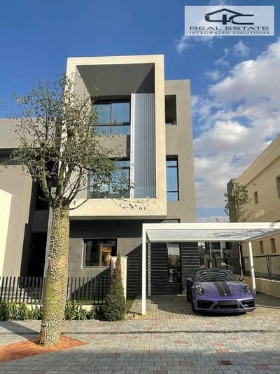 5 Bedroom Villa for Sale in New Cairo, Cairo - WhatsApp Image 2025-12-01 at 6.16. 12 PM (2). jpeg 5 Bedroom Villa for Sale in New Cairo, Cairo - WhatsApp Image 2025-12-01 at 6.16. 12 PM (2). jpeg