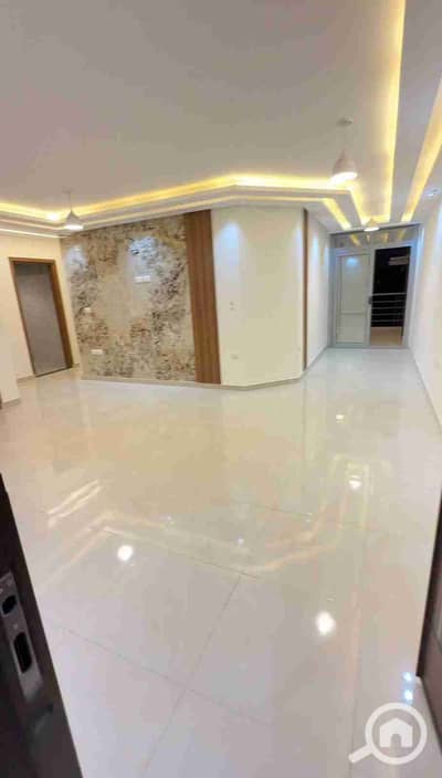 شقة 3 غرف نوم للايجار في القطامية، القاهرة - 1000491049. jpg