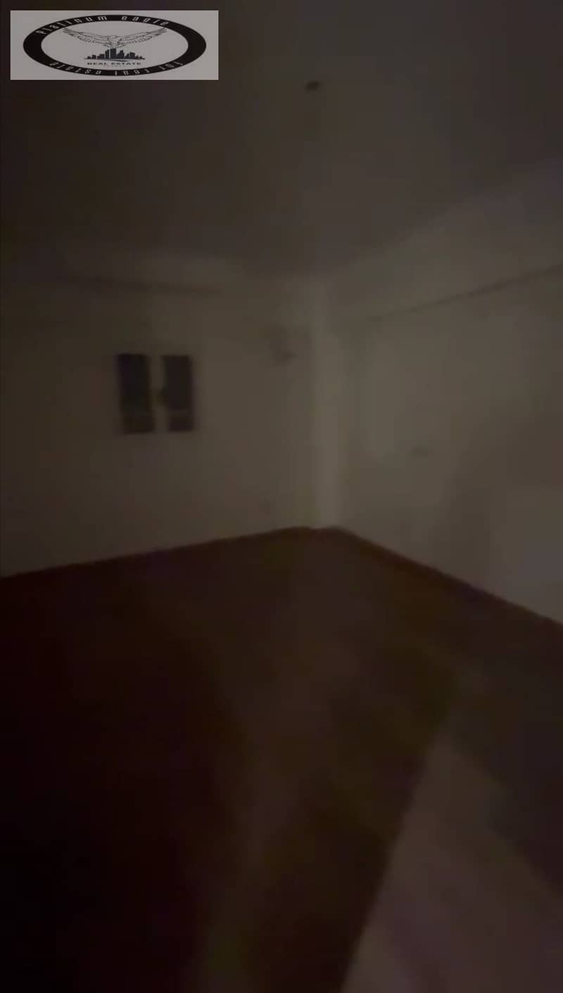 14 2ba44e1a-3f1d-4f77-b51b-cf205ae735ac. jpg