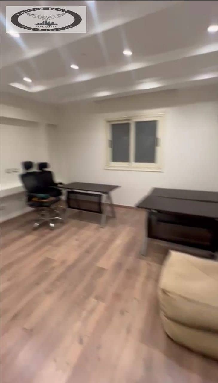 15 906695df-edec-4003-8a47-3cd5fbc59027. jpg